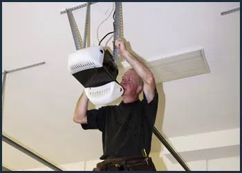 Garage Doors Store Repairs Reisterstown, MD 410-870-7638 - cont-gdr-door-opener-08m